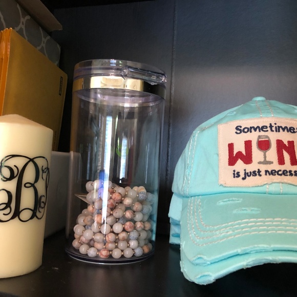 Embroidered, vintage style ball cap - Picture 4 of 4